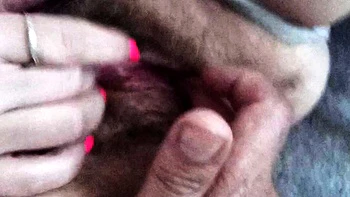 Câmera escondida pega meu orgasmo molhado e barulhento de milf