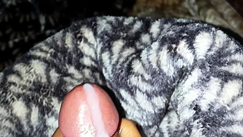 Adolescente indio se masturba, ¿quién chupa mi polla gorda?