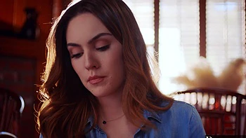 Morena Freya Parker se folla con polla negra enorme