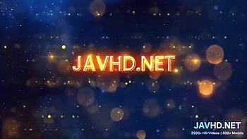 Pourquoi cette petite chatte asiatique est-elle si mouillée ? Vol 45