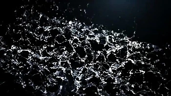 Loira safada bebe e engole xixi com vontade