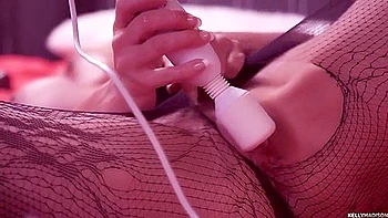 Chubby Blonde Milf Kelly Madison Plays with Vibrator