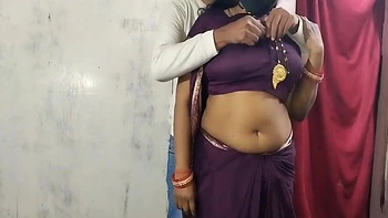 Bhabhi Desi con tetas grandes folladas fuerte