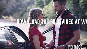 Blonde Cougar Kristen Scott fickt draußen einen gut bestückten Fremden