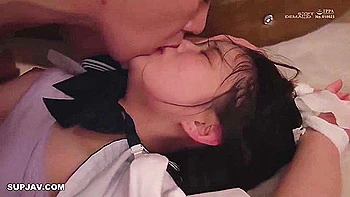 Zierliches 18-jähriges Teen fickt Geigenlehrer