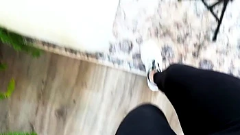 Deusa milf Maria dominando com fetiche por pés