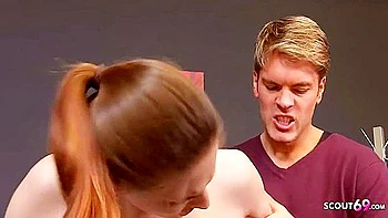 Joven pelirroja Lynn follada duro en casting con jefe