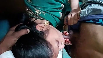 Jeune Indienne 19 ans suce et se fait crever la chatte