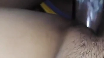 Подруга с индийской волосатой киской сосет мой член