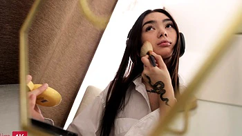 Asiatique tatouée baise son mec hardcore