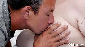 Mature Milf Sideslicker with Natural Big Tits