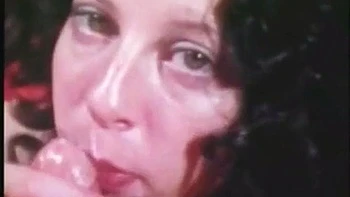 Fellation amateur sur grosses seins