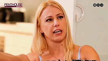 Nikky Thorne softcore follando a cuatro patas, vaquera y acurrucados