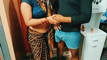 Sexy Indian Bhabhi Gives Naughty Handjob