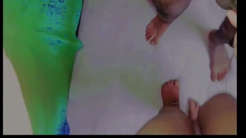 Madrasta entra sem avisar, fodi suas tetas forte