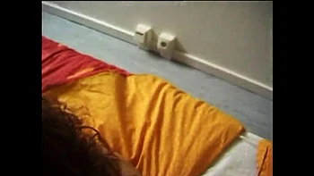 Petite salope brune se fait baiser dur en casting amateur