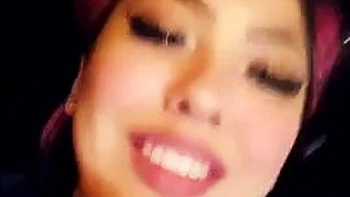 Amateur Babe lutscht Schwanz geil