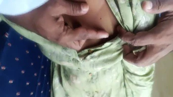 Dhivya indiana amadora fodida em casa