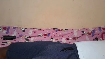 Indian Food Delivery Girl Gives Handjob Then Gets Fucked