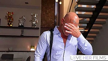 Desiree Night transa com o pau grande de Christian Clay