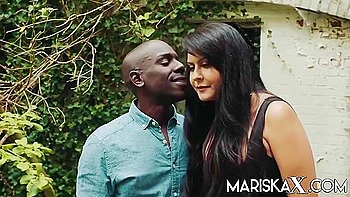 Mariska X’s Brunette Milf Fucked Outdoors by Big Cock
