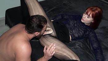 Ruiva Dolly Dyson lambida e fodida com pau grande e gordo