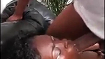 Большая жопа и сиськи, минет с глубокой глоткой и кончой в лицо