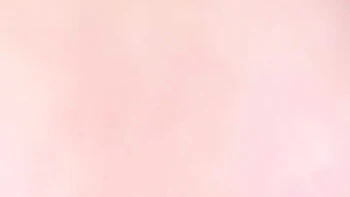 Брюнетка и парень трахаются на дороге в стиле POV