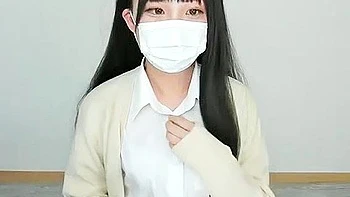 Jolie asiatique en webcam live en train de baiser