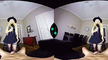 Grosse poitrine en cowgirl suce en POV