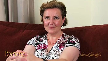 Reife Milf Romana im heißen AuntJudys Interview