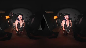 Aya Goldie em trio hardcore cosplay e corno