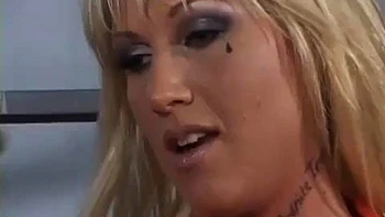 Анальный миссионер и минет с деревянной игрушкой