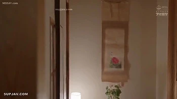 Горячая азиатская подросток порабощает твой разум в uncensored порно HD