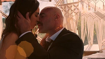 Dirty Kelsi and hunky Charles: pussy licking and riding