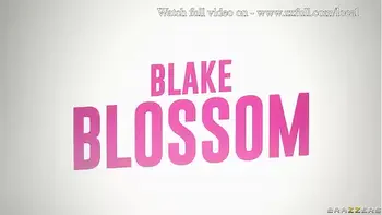 MILF Librarian is Secretly Addicted to Eating Cum - Blake Blossom, Jenna Starr / Brazzers  / stream full from www.zzfull.com/local