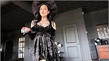 Alex Adams - Freaky Goth Step Sis & The Halloween Party - Awlivv