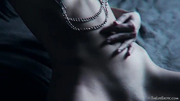 Enticing Hareniks's braids action