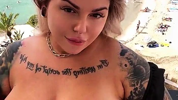 Masturbation close up Tamara big clit