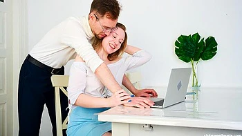 Happy short-haired girlfriend Alice Klay likes jumping on a dick