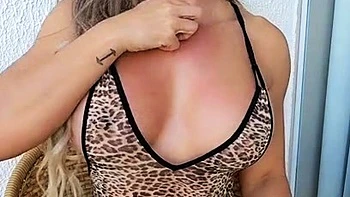 Big boob brunette masturbates on webcam
